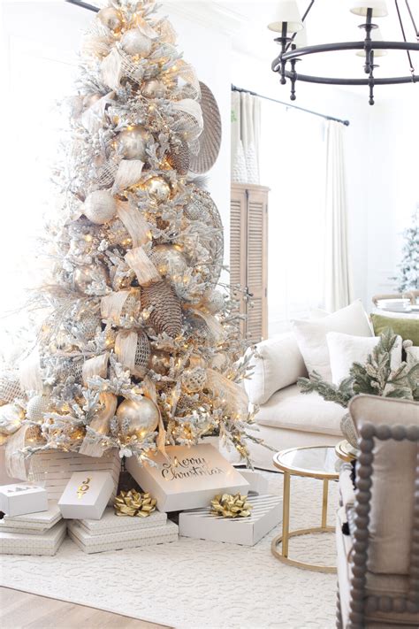 Color Trends for Christmas Tree Decor 2022